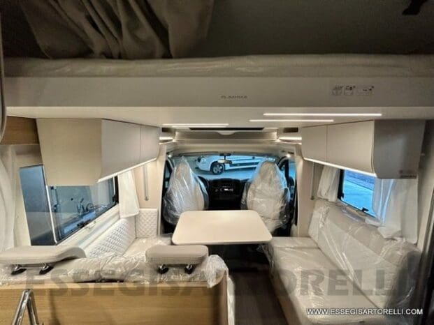 Adria New Matrix Axess M 600 SP GARAGE doppio pavimento 699 cm pieno