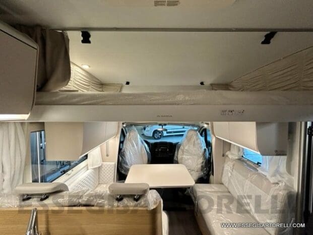 Adria New Matrix Axess M 600 SP GARAGE doppio pavimento 699 cm pieno