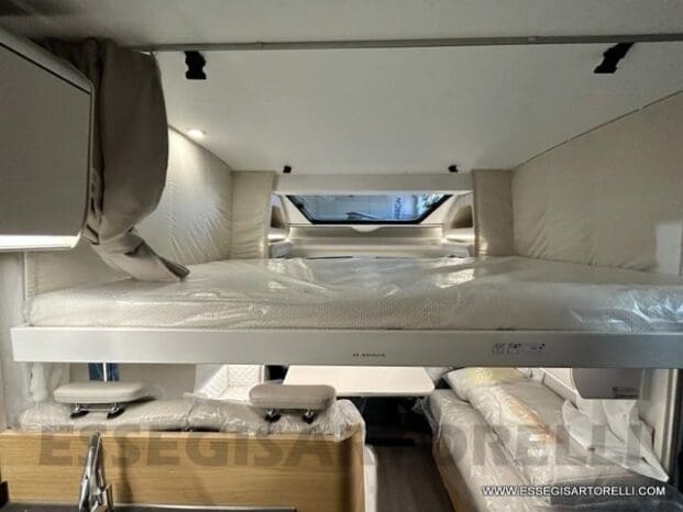 Adria New Matrix Axess M 600 SP GARAGE doppio pavimento 699 cm pieno
