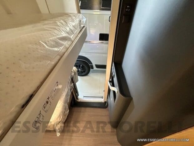 Adria New Matrix Axess M 600 SP GARAGE doppio pavimento 699 cm pieno