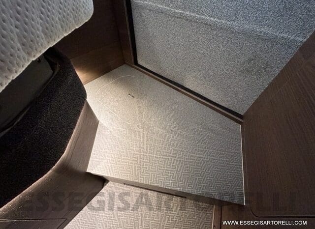 ADRIA SUPERSONIC 890 LC 170 CV AUTOMATICO GAMMA 2023 ALKO FULL DOPPIO ASSE MERCEDES SPRINTER pieno