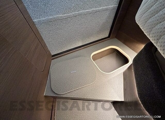 ADRIA SUPERSONIC 890 LC 170 CV AUTOMATICO GAMMA 2023 ALKO FULL DOPPIO ASSE MERCEDES SPRINTER pieno