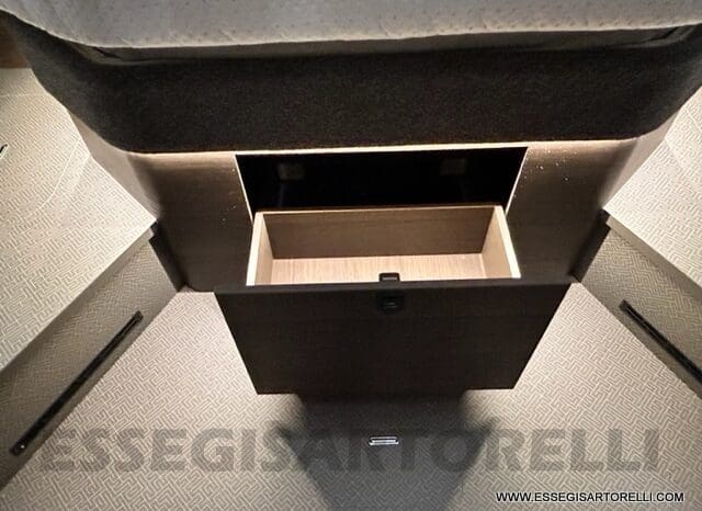 ADRIA SUPERSONIC 890 LC 170 CV AUTOMATICO GAMMA 2023 ALKO FULL DOPPIO ASSE MERCEDES SPRINTER pieno