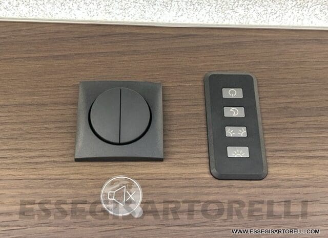 ADRIA SUPERSONIC 890 LC 170 CV AUTOMATICO GAMMA 2023 ALKO FULL DOPPIO ASSE MERCEDES SPRINTER pieno