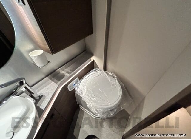 ADRIA SUPERSONIC 890 LC 170 CV AUTOMATICO GAMMA 2023 ALKO FULL DOPPIO ASSE MERCEDES SPRINTER pieno