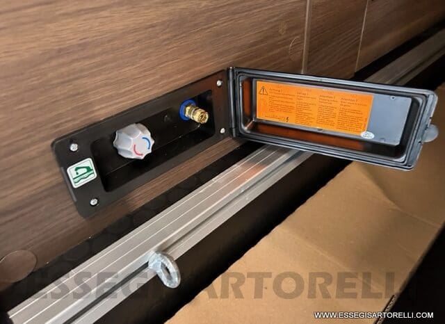 ADRIA SUPERSONIC 890 LC 170 CV AUTOMATICO GAMMA 2023 ALKO FULL DOPPIO ASSE MERCEDES SPRINTER pieno