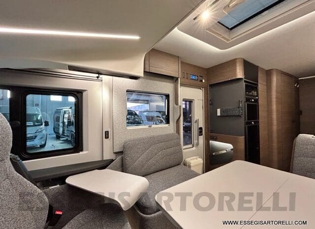 ADRIA SUPERSONIC 890 LC 170 CV AUTOMATICO GAMMA 2023 ALKO FULL DOPPIO ASSE MERCEDES SPRINTER pieno