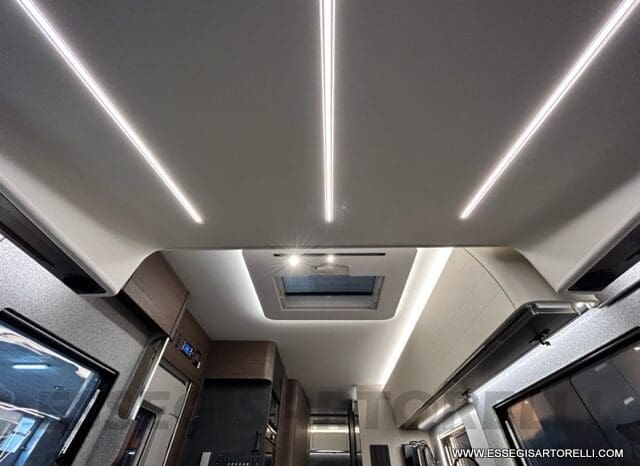 ADRIA SUPERSONIC 890 LC 170 CV AUTOMATICO GAMMA 2023 ALKO FULL DOPPIO ASSE MERCEDES SPRINTER pieno