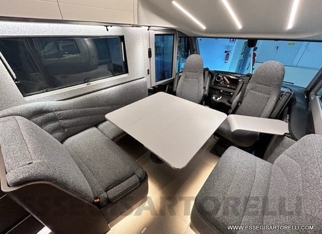 ADRIA SUPERSONIC 890 LC 170 CV AUTOMATICO GAMMA 2023 ALKO FULL DOPPIO ASSE MERCEDES SPRINTER pieno