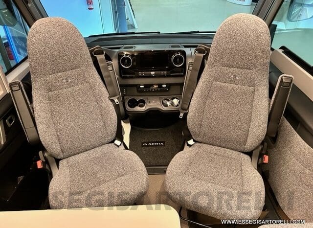 ADRIA SUPERSONIC 890 LC 170 CV AUTOMATICO GAMMA 2023 ALKO FULL DOPPIO ASSE MERCEDES SPRINTER pieno