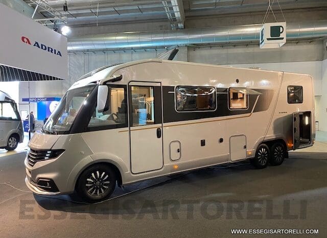 ADRIA SUPERSONIC 890 LC 170 CV AUTOMATICO GAMMA 2023 ALKO FULL DOPPIO ASSE MERCEDES SPRINTER pieno