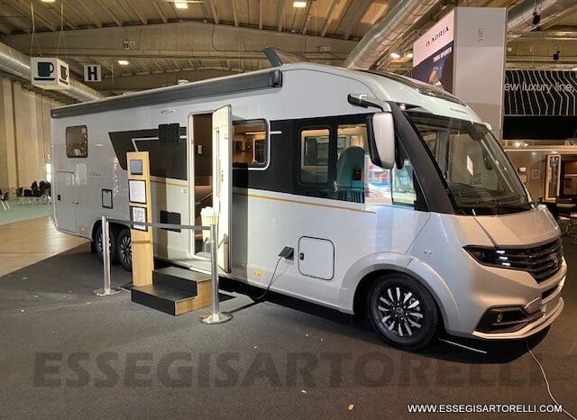 ADRIA SUPERSONIC 890 LC 170 CV AUTOMATICO GAMMA 2023 ALKO FULL DOPPIO ASSE MERCEDES SPRINTER pieno