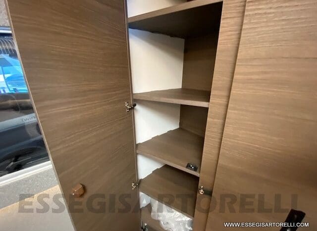 ADRIA SUPERSONIC 890 LC 170 CV AUTOMATICO GAMMA 2023 ALKO FULL DOPPIO ASSE MERCEDES SPRINTER pieno