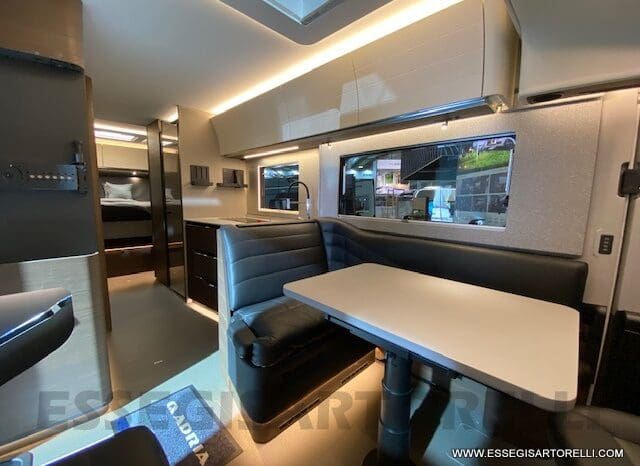 ADRIA SUPERSONIC 890 LC 170 CV AUTOMATICO GAMMA 2023 ALKO FULL DOPPIO ASSE MERCEDES SPRINTER pieno