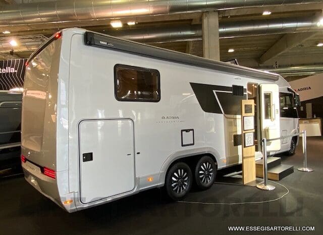 ADRIA SUPERSONIC 890 LC 170 CV AUTOMATICO GAMMA 2023 ALKO FULL DOPPIO ASSE MERCEDES SPRINTER pieno