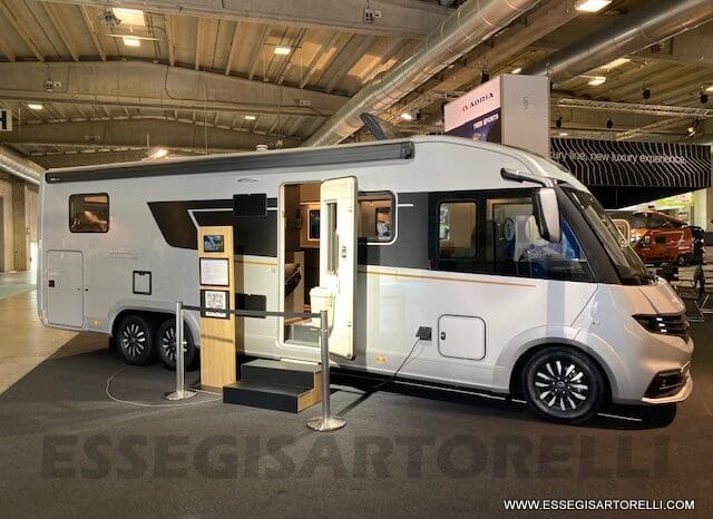 ADRIA SUPERSONIC 890 LC 170 CV AUTOMATICO GAMMA 2023 ALKO FULL DOPPIO ASSE MERCEDES SPRINTER pieno