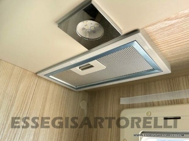 SEMINTEGRALE CI RIVIERA ELITE P 2010 LETTO NAUTICO KM 18.736 pieno