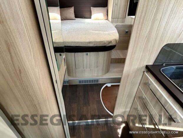 SEMINTEGRALE CI RIVIERA ELITE P 2010 LETTO NAUTICO KM 18.736 pieno