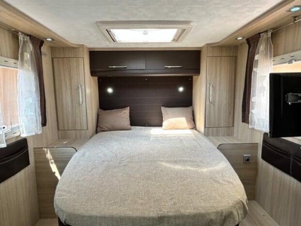 SEMINTEGRALE CI RIVIERA ELITE P 2010 LETTO NAUTICO KM 18.736 pieno