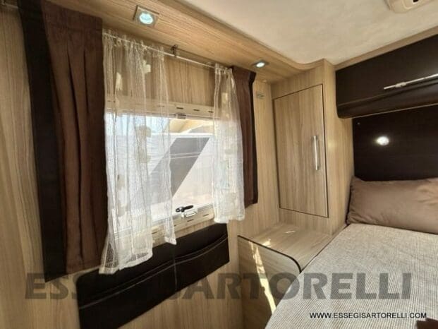 SEMINTEGRALE CI RIVIERA ELITE P 2010 LETTO NAUTICO KM 18.736 pieno