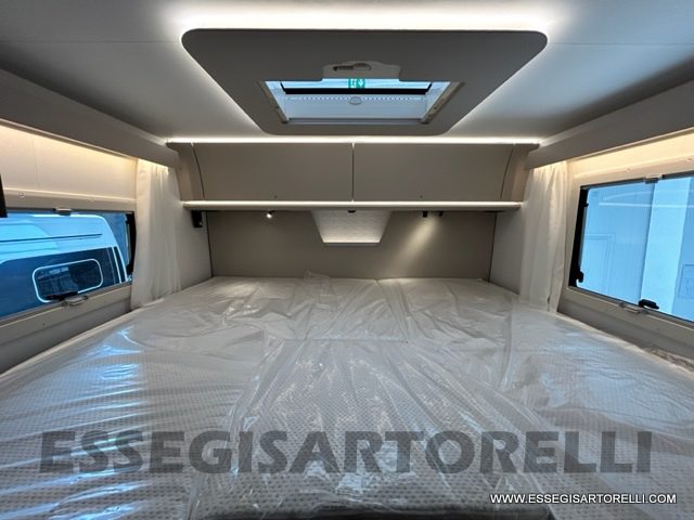ADRIA NEW SONIC SUPREME EDITION 700 DL AUTOMATICO 9 SPEED garage letti gemelli ULTIMO GAMMA 2022 DOPPIO PAVIMENTO full