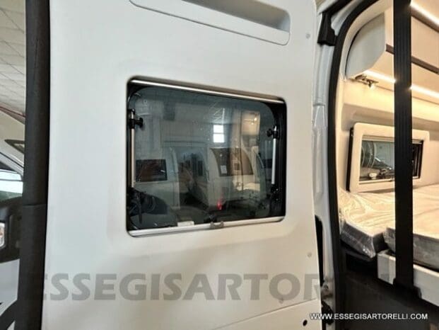 ADRIA NEW TWIN SPORTS 640 SGX SUPREME 35H 140 cv tetto sollevabile webasto skyroof GAMMA 2023 pieno