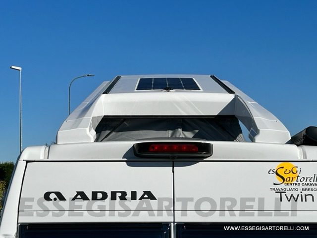 ADRIA NEW TWIN SPORTS 640 SGX SUPREME 35H 140 cv tetto sollevabile webasto skyroof GAMMA 2023 full