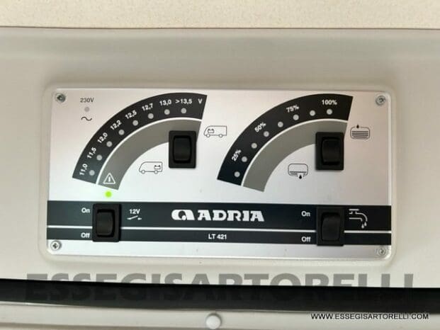 ADRIA TWIN PLUS 600 SF VAN 599 CM UNIPROPR. 2013 KM 41.242 pieno
