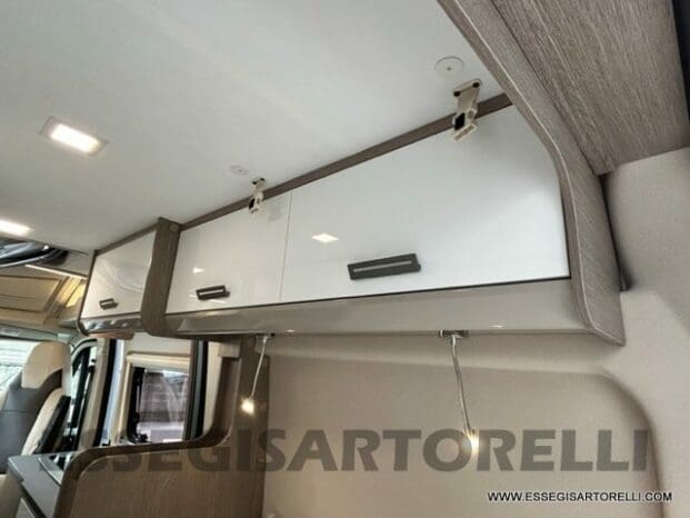 Chausson V 594 S VIP ROADLINE TETTO SOLLEVABILE POP-UP 540 cm pieno