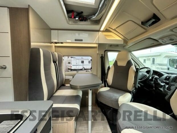 Chausson V 594 S VIP ROADLINE TETTO SOLLEVABILE POP-UP 540 cm pieno