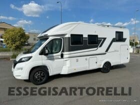 ADRIA MATRIX PLUS M 670 DL GAMMA 2023 letti gemelli e garage doppio pavimento