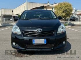 TOYOTA VERSO 2.0 D-4D MONOVOLUME 7 POSTI FULL NAVI, CLIMA, TELECAMERA EURO 5 FAP