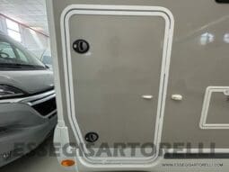 CHAUSSON TITANIUM 720 AUTOMATICO 170 CV POWER SEMINTEGRALE BASCULANTE 5 POSTI VIAGGIO 2023 pieno