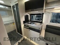 CHAUSSON TITANIUM 720 AUTOMATICO 170 CV POWER SEMINTEGRALE BASCULANTE 5 POSTI VIAGGIO 2023 pieno