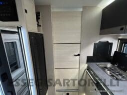 CHAUSSON TITANIUM 720 AUTOMATICO 170 CV POWER SEMINTEGRALE BASCULANTE 5 POSTI VIAGGIO 2023 pieno