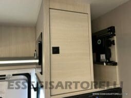 CHAUSSON TITANIUM 720 AUTOMATICO 170 CV POWER SEMINTEGRALE BASCULANTE 5 POSTI VIAGGIO 2023 pieno