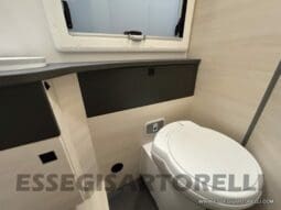 CHAUSSON TITANIUM 720 AUTOMATICO 170 CV POWER SEMINTEGRALE BASCULANTE 5 POSTI VIAGGIO 2023 pieno