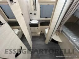 CHAUSSON TITANIUM 720 AUTOMATICO 170 CV POWER SEMINTEGRALE BASCULANTE 5 POSTI VIAGGIO 2023 pieno