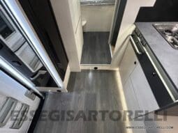 CHAUSSON TITANIUM 720 AUTOMATICO 170 CV POWER SEMINTEGRALE BASCULANTE 5 POSTI VIAGGIO 2023 pieno