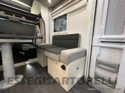 CHAUSSON TITANIUM 720 AUTOMATICO 170 CV POWER SEMINTEGRALE BASCULANTE 5 POSTI VIAGGIO 2023 pieno