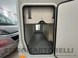 CHAUSSON TITANIUM 720 AUTOMATICO 170 CV POWER SEMINTEGRALE BASCULANTE 5 POSTI VIAGGIO 2023 pieno