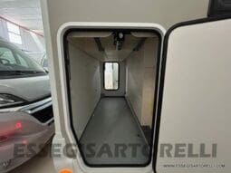 CHAUSSON TITANIUM 720 AUTOMATICO 170 CV POWER SEMINTEGRALE BASCULANTE 5 POSTI VIAGGIO 2023 pieno