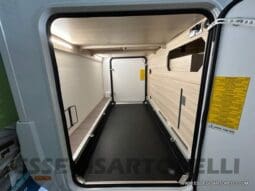 ADRIA COMPACT AXESS DL LETTI GEMELLI GARAGE 699 CM GAMMA 2024 pieno