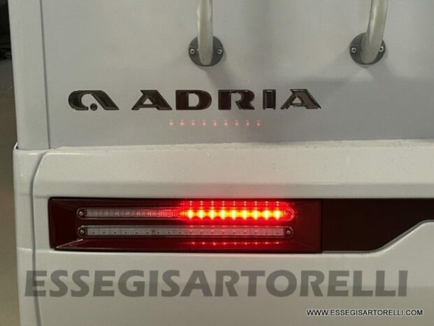 ADRIA NEW MATRIX AXESS M 670 SL FIAT GAMMA 2024 BASCULANTE, GARAGE, GEMELLI pieno
