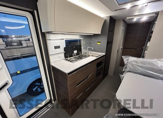 ADRIA ALPINA 663 PT CARAVAN 7 POSTI VETRORESINA ALDE pieno