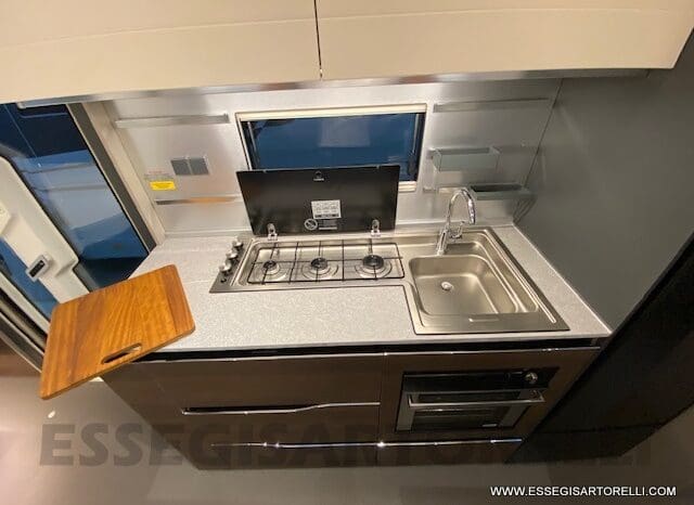 ADRIA ALPINA 663 PT CARAVAN 7 POSTI VETRORESINA ALDE pieno