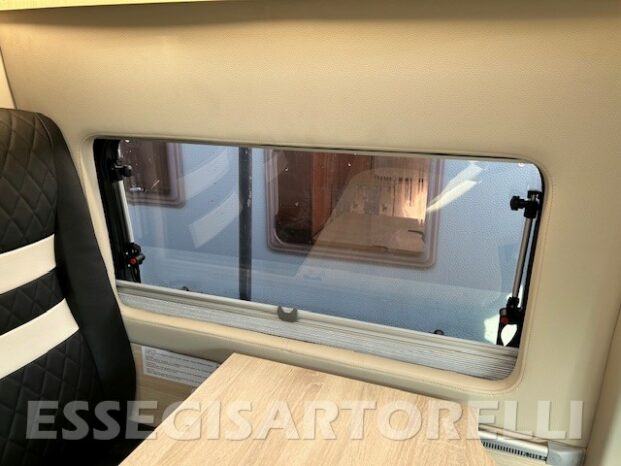 CHAUSSON SPORTLINE V 594 MAX CAMBIO AUTOMATICO SERIE VAN 599 CM DOPPIO MATRIMONIALE IN CODA 2024 pieno