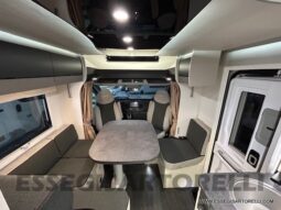 CHAUSSON TITANIUM 627 GARAGE AUTOMATICO FULL GARAGE GAMMA 2024 5 POSTI VIAGGIO 170 CV POWER pieno