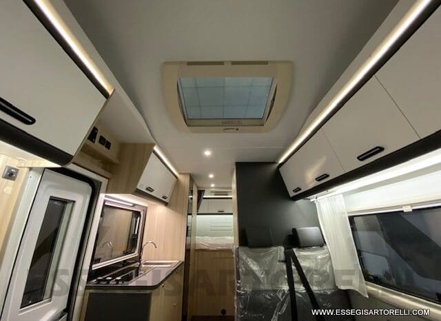 ADRIA NEW SUNLIVING A 75 DP GARAGE 6 POSTI OMOLOGATI TRUMA DIESEL pieno