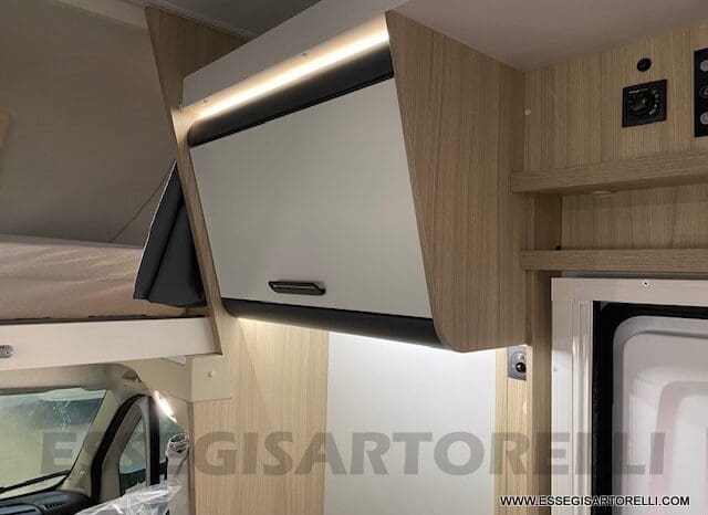 ADRIA NEW SUNLIVING A 75 DP GARAGE 6 POSTI OMOLOGATI TRUMA DIESEL pieno